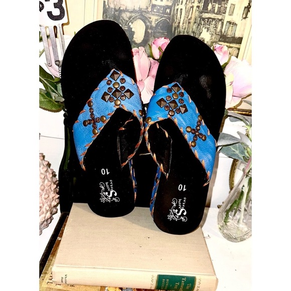 Sassy Sistas brand flip flops, blue with brown embroidery and rhinestones - Picture 1 of 4